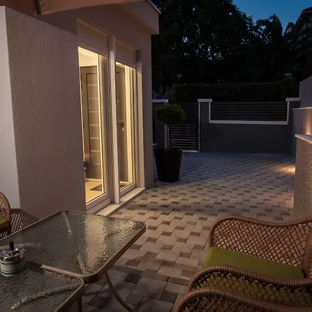 بيت للعطل Aspalathos - With Free Parking, Near The Beach, A Few Minutes' Walking Distance To The Unesco Palace سبليت