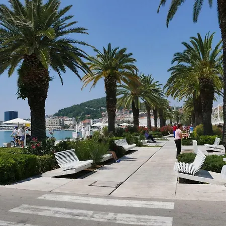 Aspalathos - With Free Parking, Near The Beach, A Few Minutes' Walking Distance To The Unesco Palace Holiday home