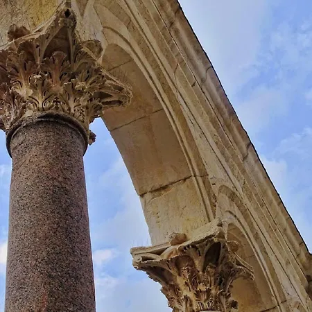 Aspalathos - With Free Parking, Near The Beach, A Few Minutes' Walking Distance To The Unesco Palace Дом отдыха