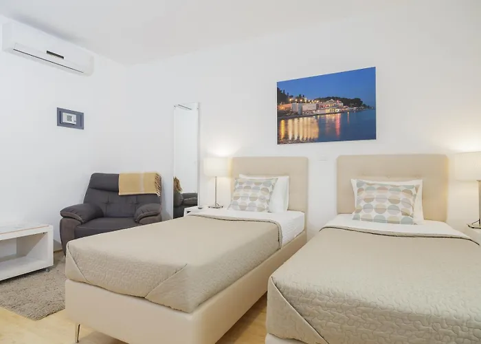 Feriehus Aspalathos - With Free Parking, Near The Beach, A Few Minutes' Walking Distance To The Unesco Palace *
