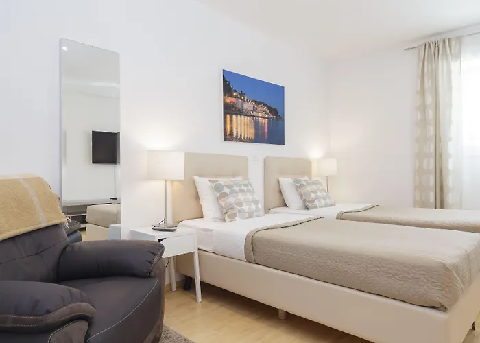 Aspalathos - With Free Parking, Near The Beach, A Few Minutes' Walking Distance To The Unesco Palace * Split
