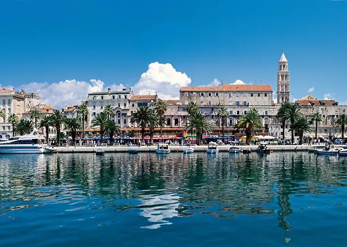 Aspalathos - With Free Parking, Near The Beach, A Few Minutes' Walking Distance To The Unesco Palace * Split