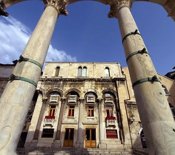 Aspalathos - With Free Parking, Near The Beach, A Few Minutes' Walking Distance To The Unesco Palace *