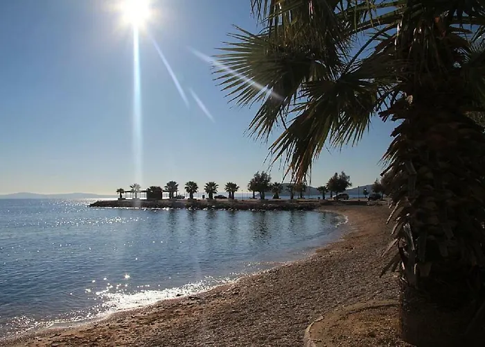 Feriehus Aspalathos - With Free Parking, Near The Beach, A Few Minutes' Walking Distance To The Unesco Palace Split