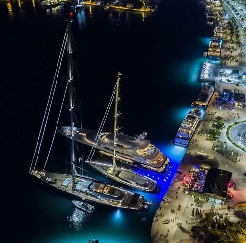 Aspalathos - With Free Parking, Near The Beach, A Few Minutes' Walking Distance To The Unesco Palace * Split