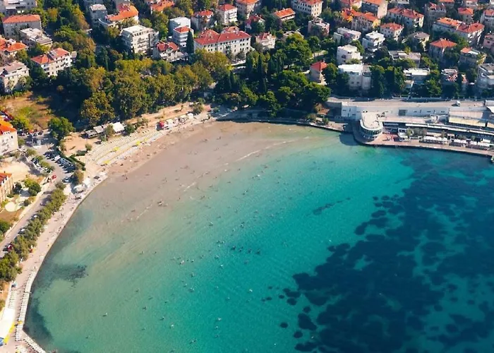 Aspalathos - With Free Parking, Near The Beach, A Few Minutes' Walking Distance To The Unesco Palace * Split